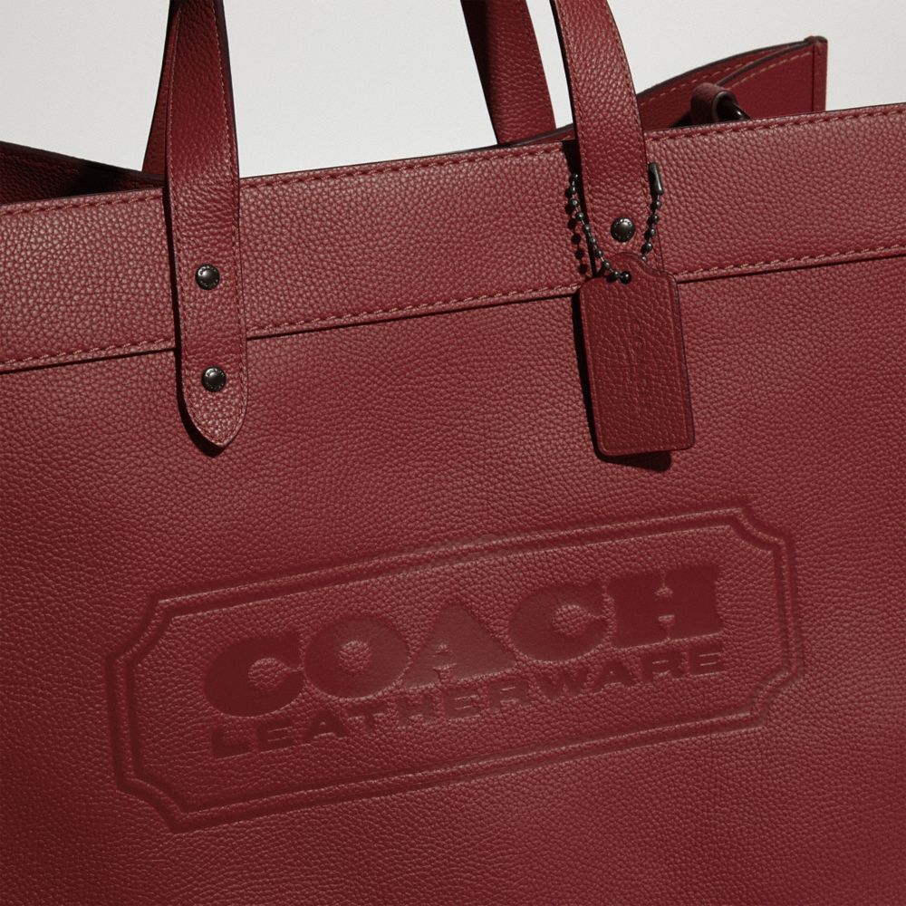 Coach Field Tote Bag 40 With Badge Tote Tassen Heren Rood | GQ3509186